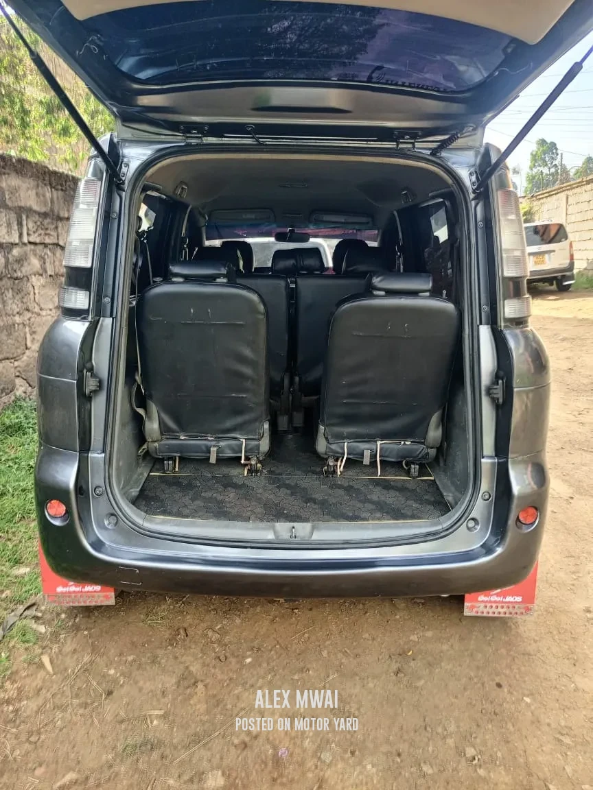 Toyota Sienta 2015 Black