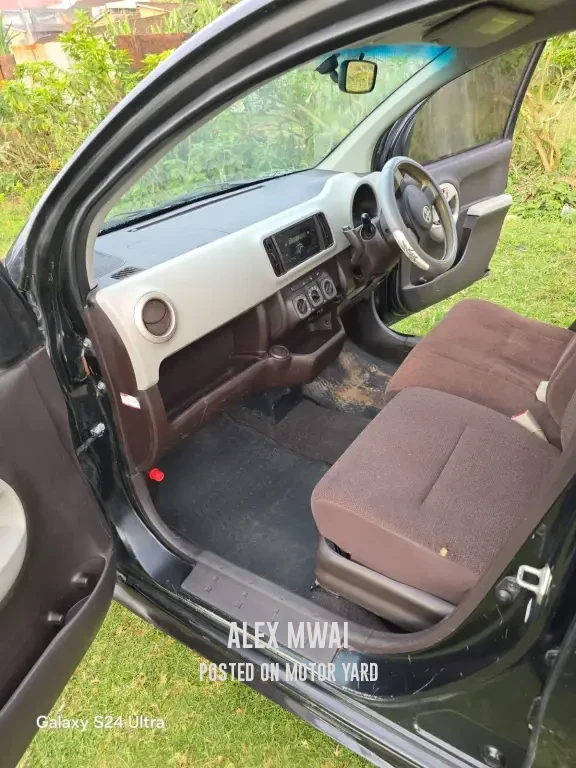 Toyota Passo 2016 Black