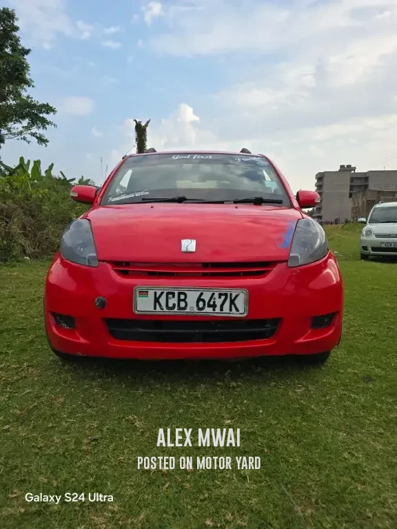Toyota Passo 2014 Red