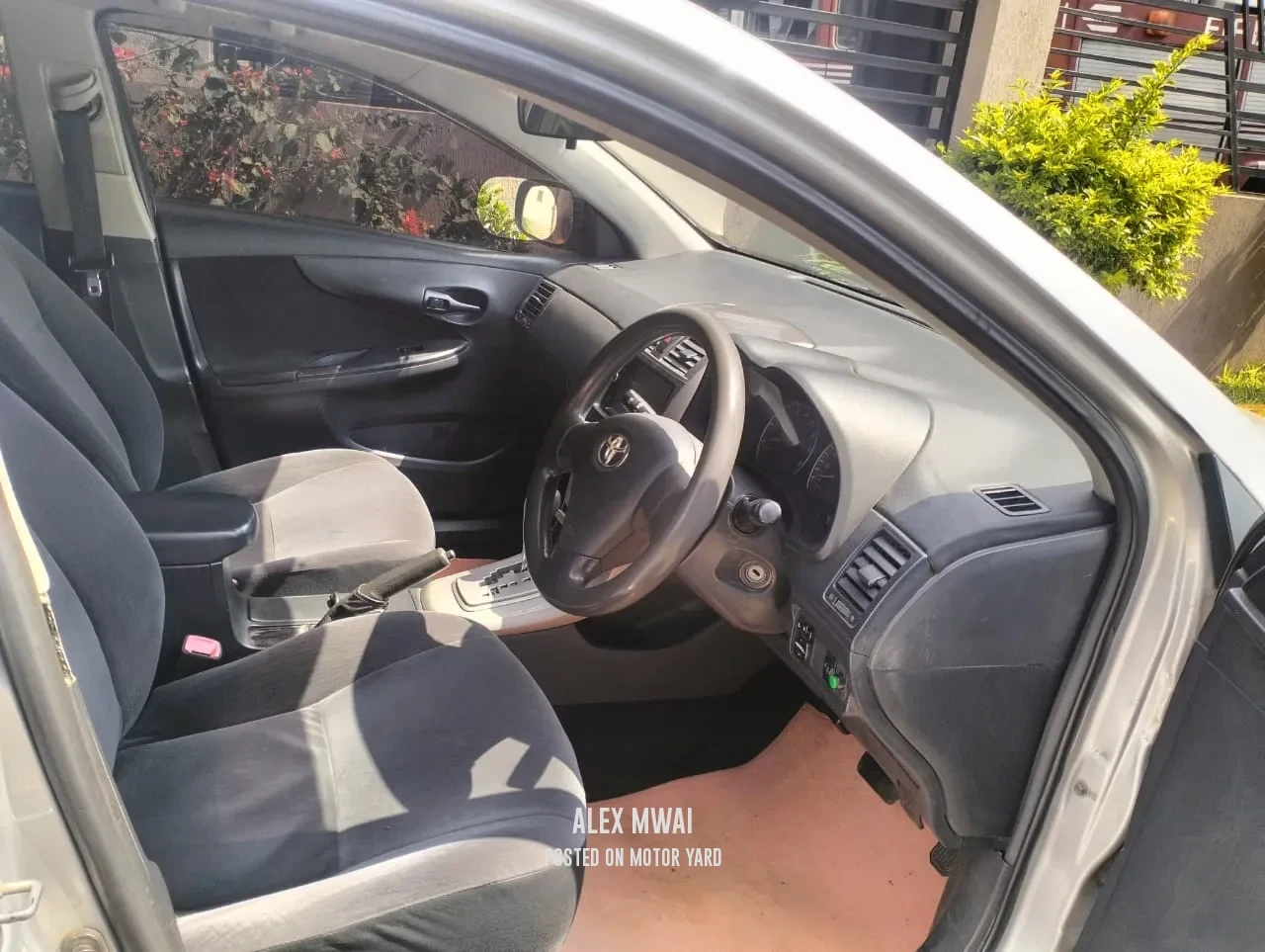 Toyota Fielder 2012 Silver