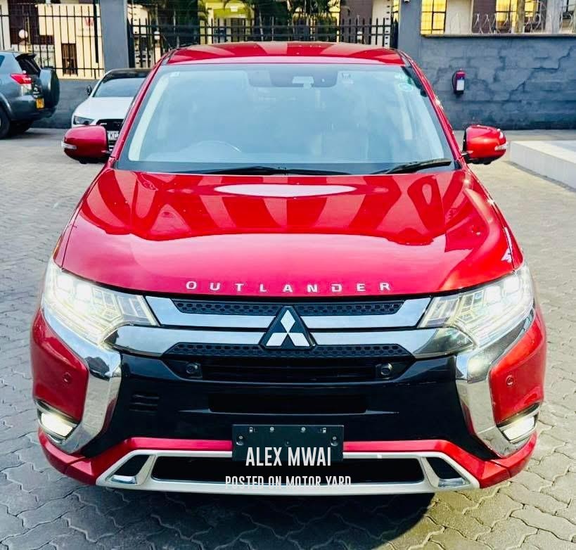 Mitsubishi Outlander PHEV 2018 Red