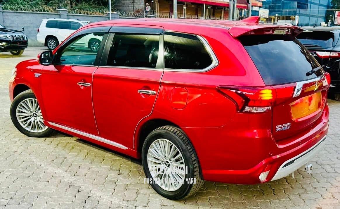 Mitsubishi Outlander PHEV 2018 Red