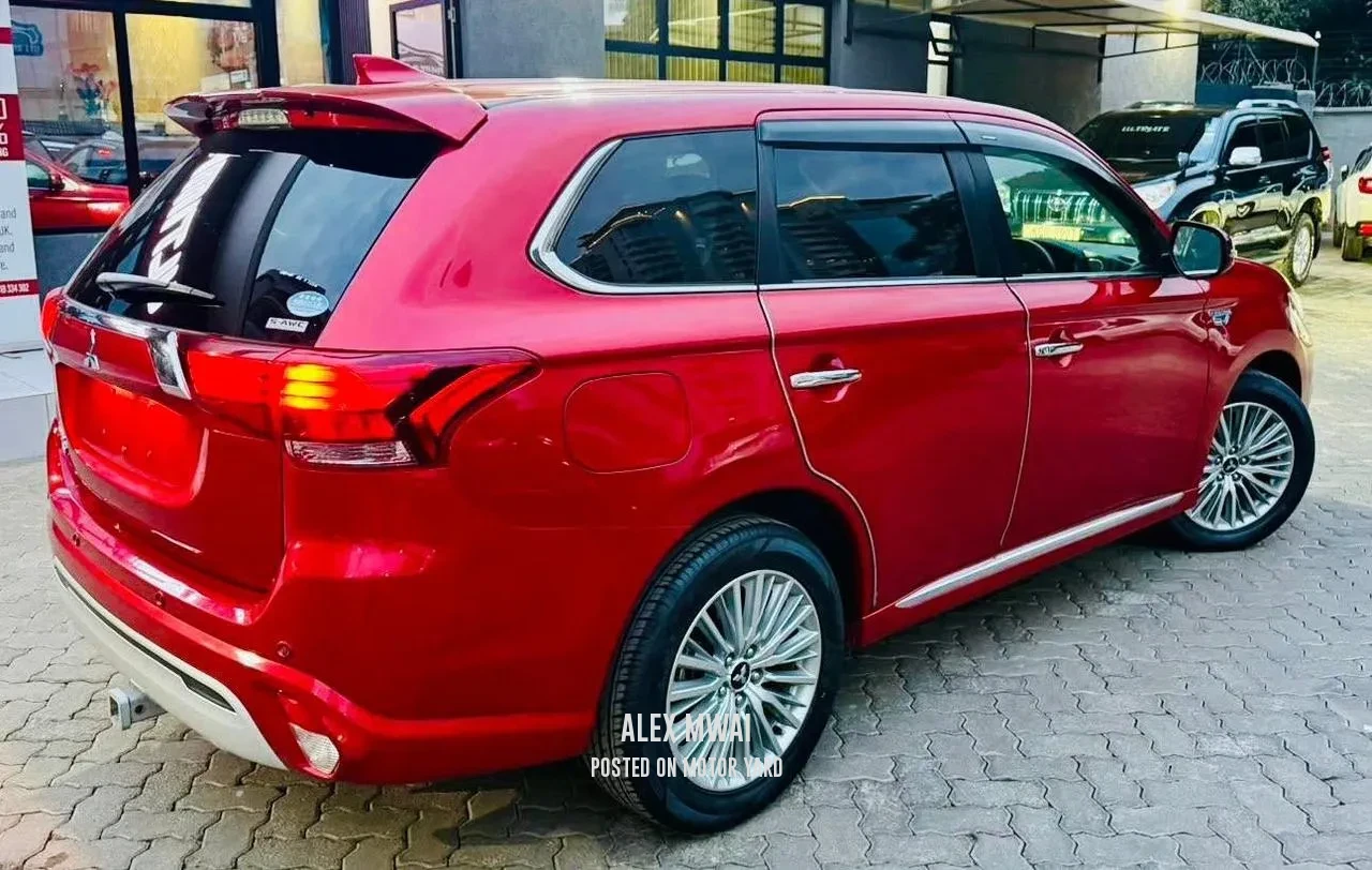 Mitsubishi Outlander PHEV 2018 Red