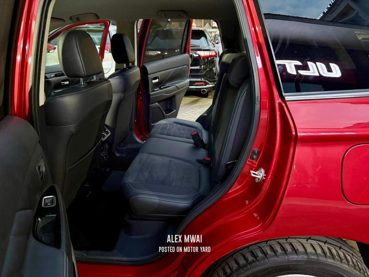 Mitsubishi Outlander PHEV 2018 Red