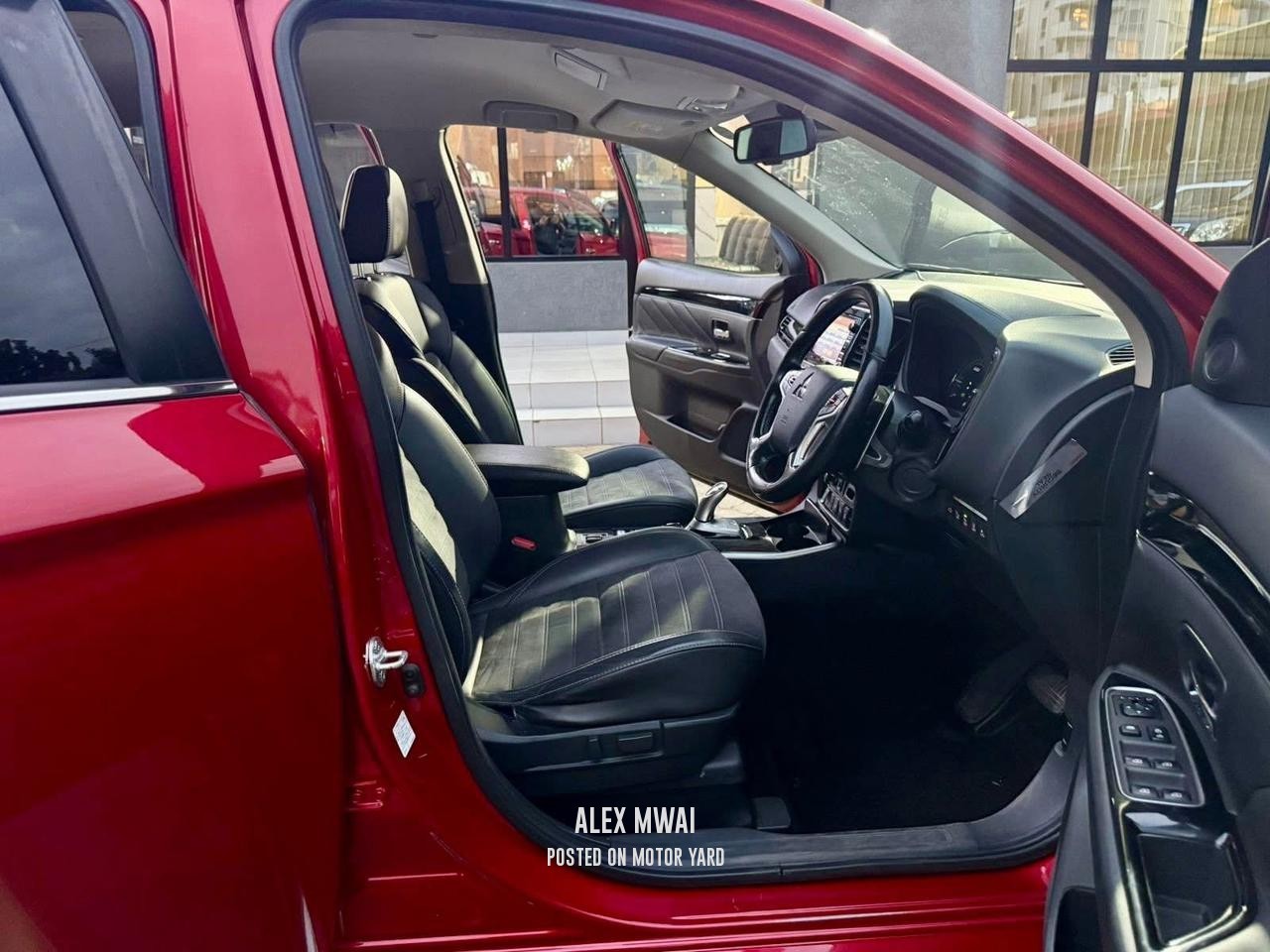 Mitsubishi Outlander PHEV 2018 Red