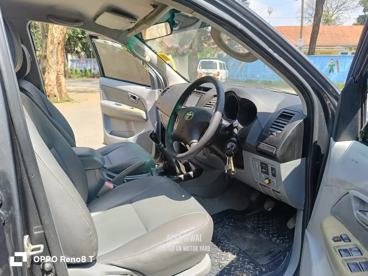 Toyota Hilux Vigo D/Cab 2015 Black