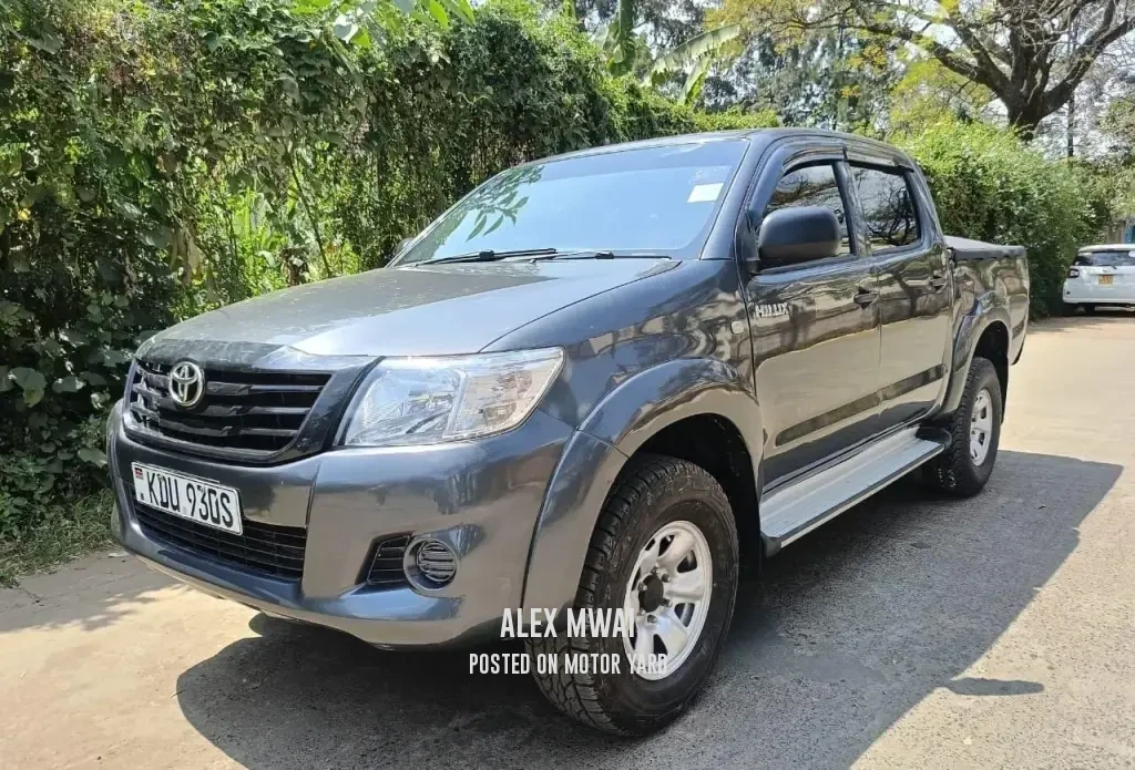 Toyota Hilux Vigo D/Cab 2015 Black
