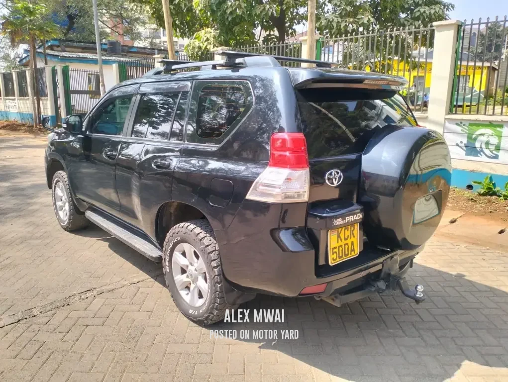 Toyota Land Cruiser Prado J150 2011 Black