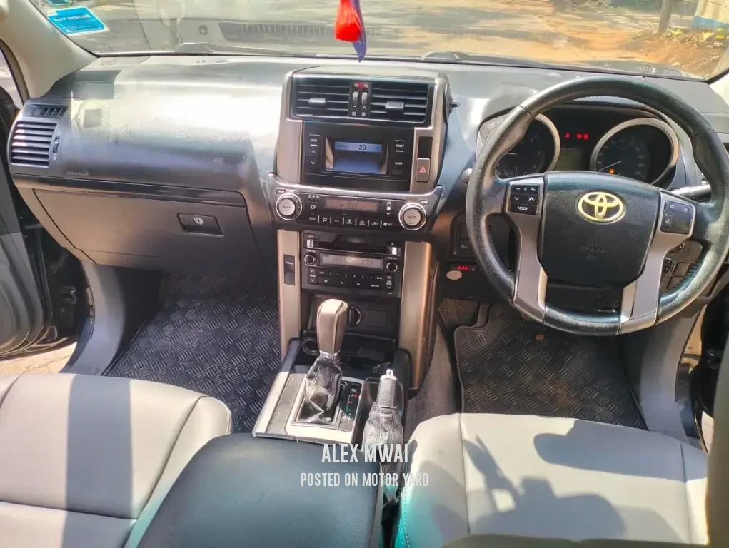 Toyota Land Cruiser Prado J150 2011 Black