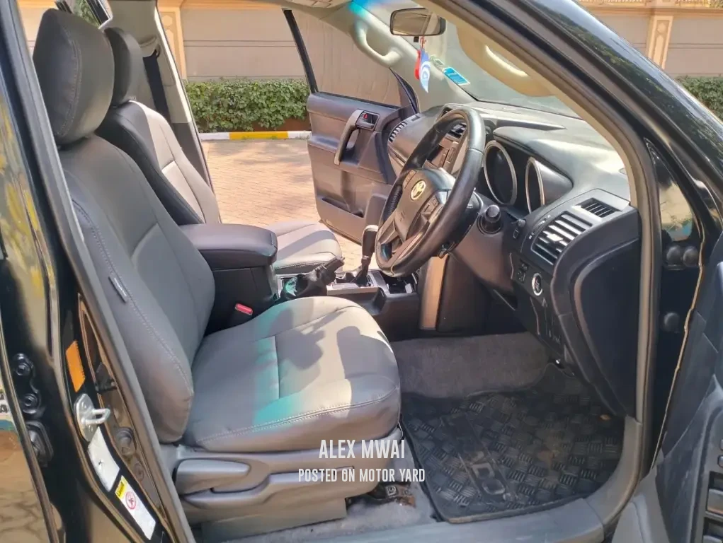 Toyota Land Cruiser Prado J150 2011 Black