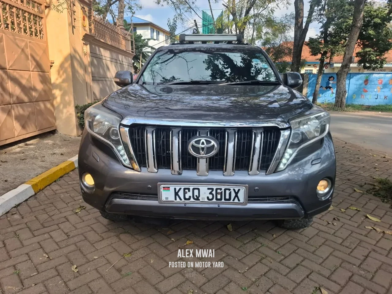 Toyota Land Cruiser Prado J150 2011 Grey