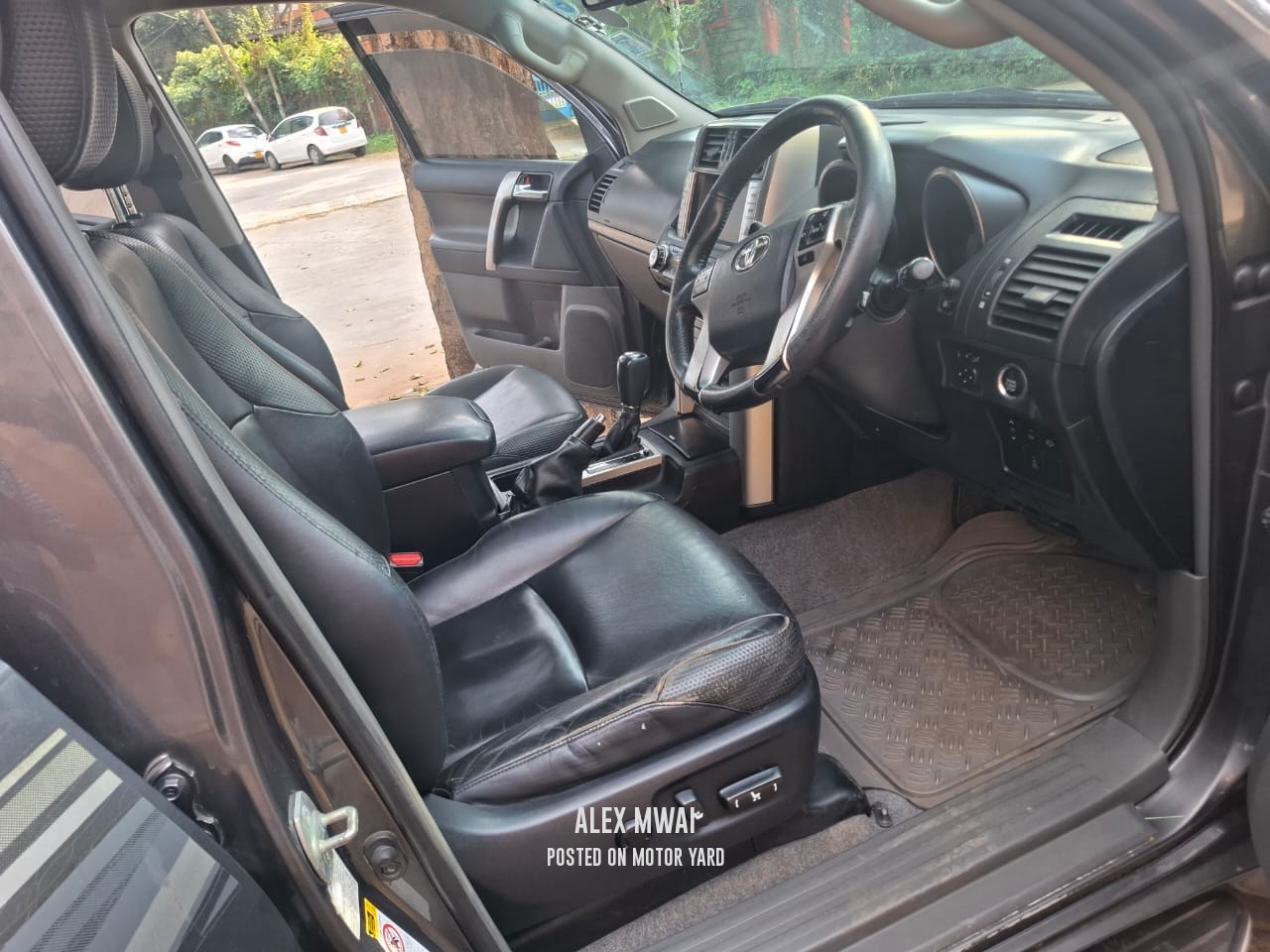 Toyota Land Cruiser Prado J150 2011 Grey