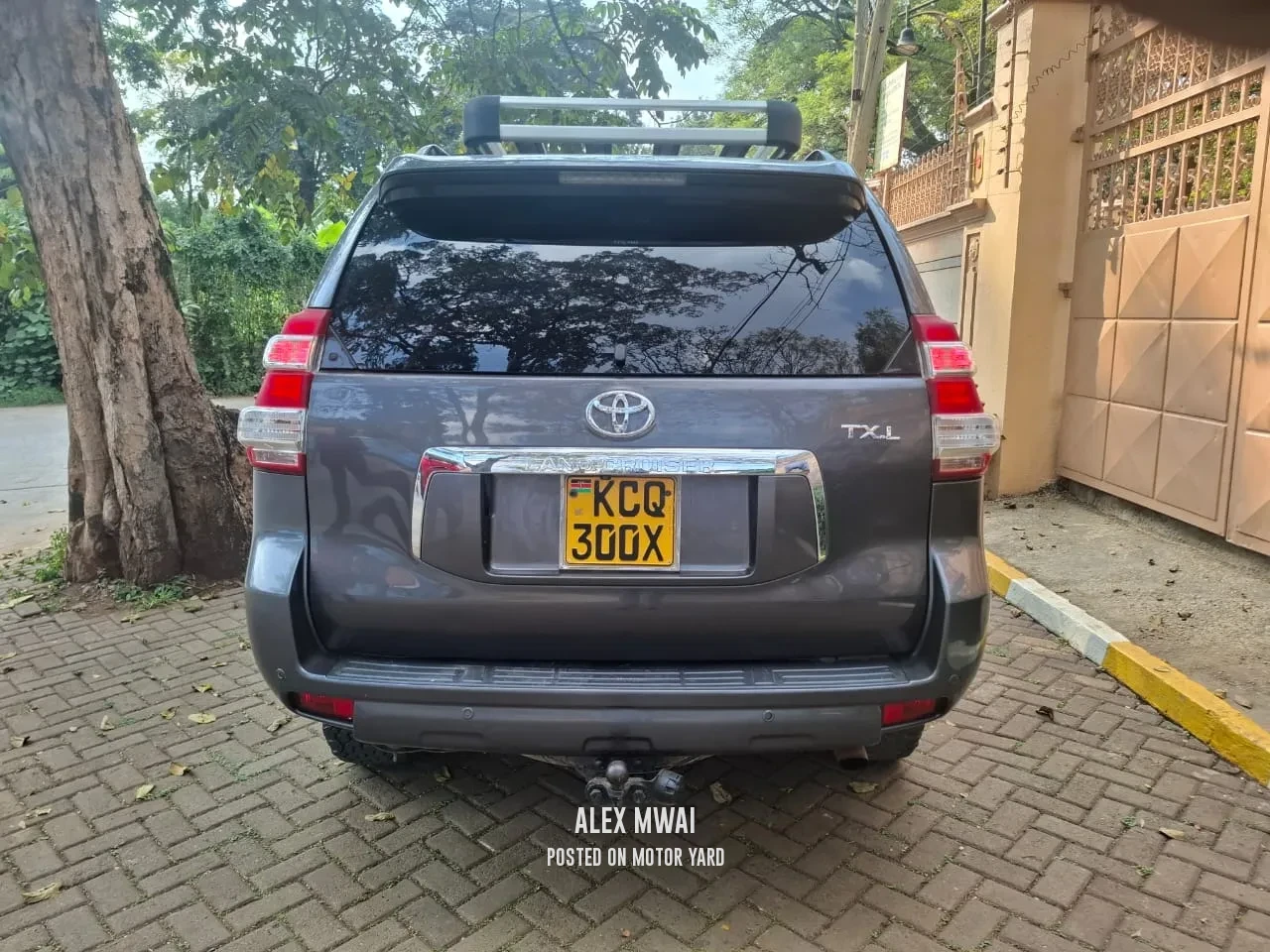 Toyota Land Cruiser Prado J150 2011 Grey