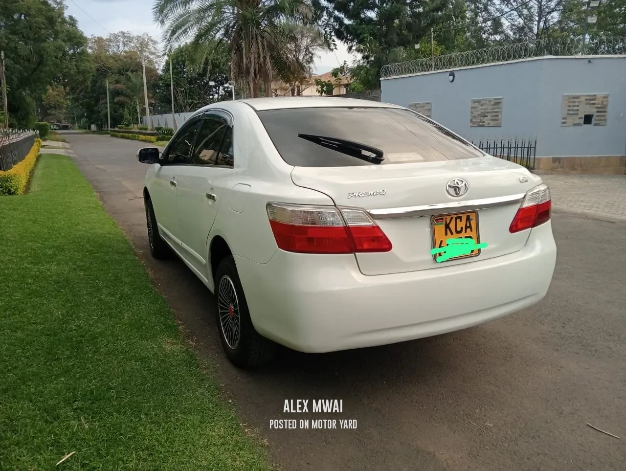 Toyota Premio 2011 White