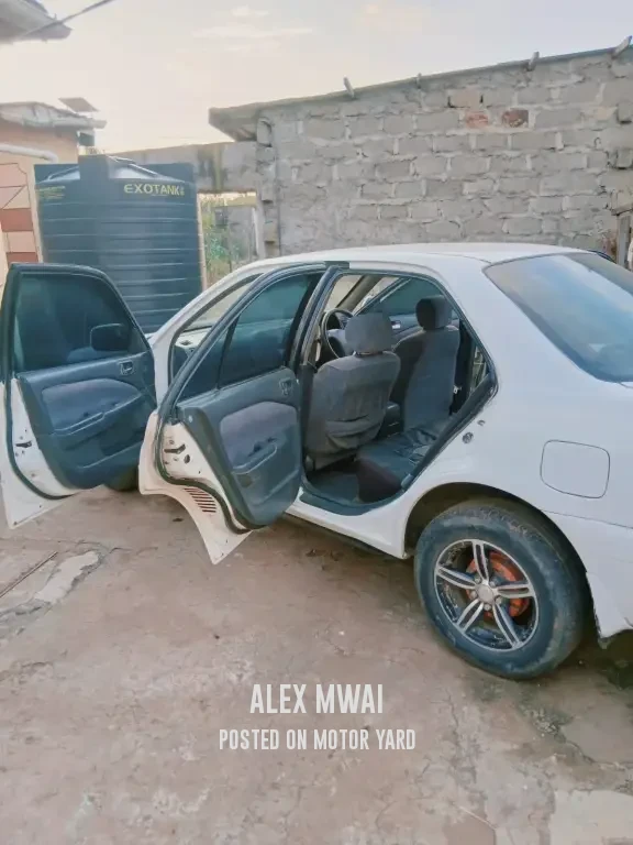 Toyota Carina 2010 White