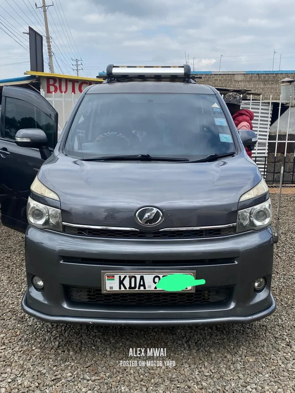Toyota Noah 2014 Grey