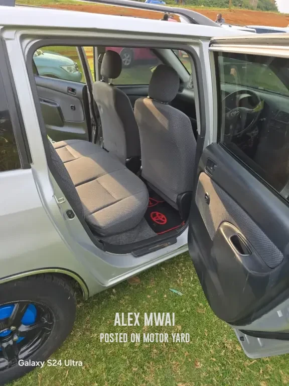 Toyota Probox 2014 Silver