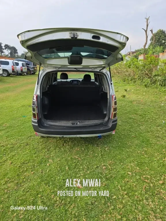 Toyota Probox 2014 Silver