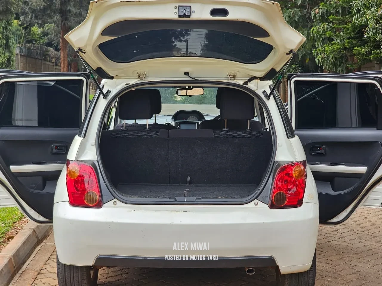 Toyota IST 2005 White