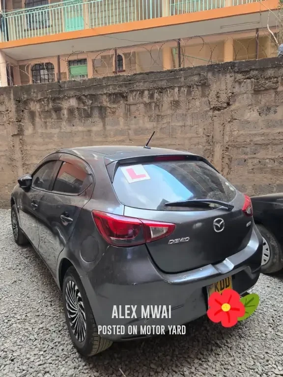 Mazda Demio 2016 Black
