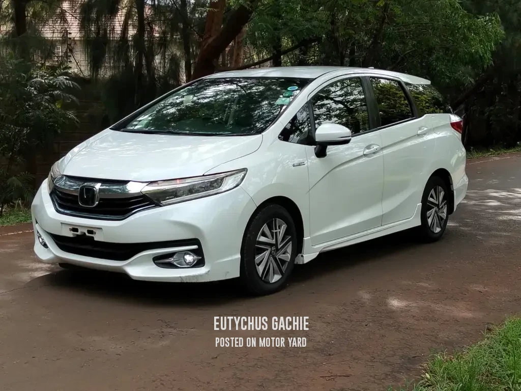 Honda Fit Shuttle 2018 White