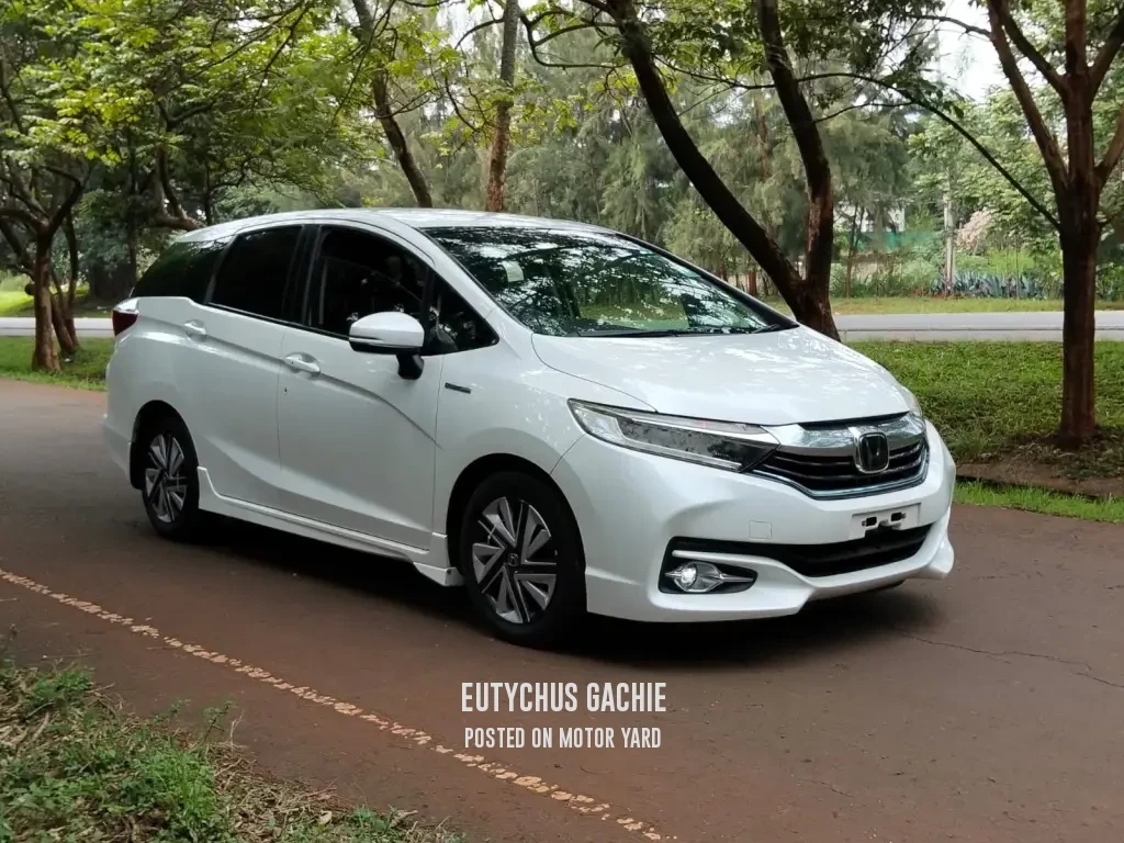 Honda Fit Shuttle 2018 White